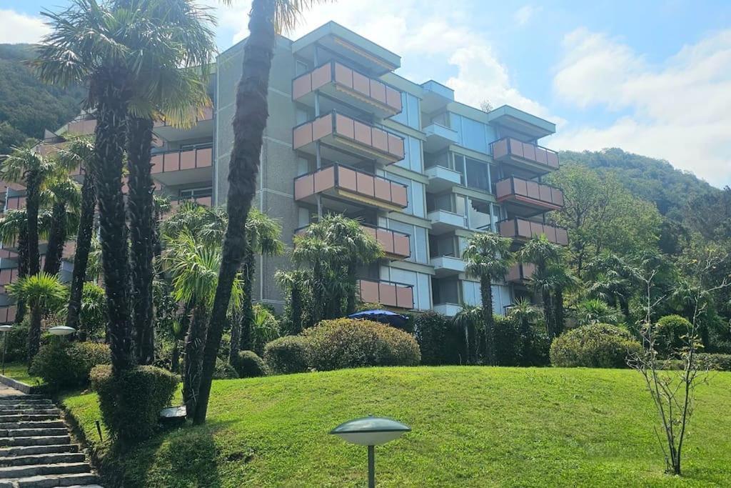 Idyllische Ferienwohnung In Bissone Exteriör bild