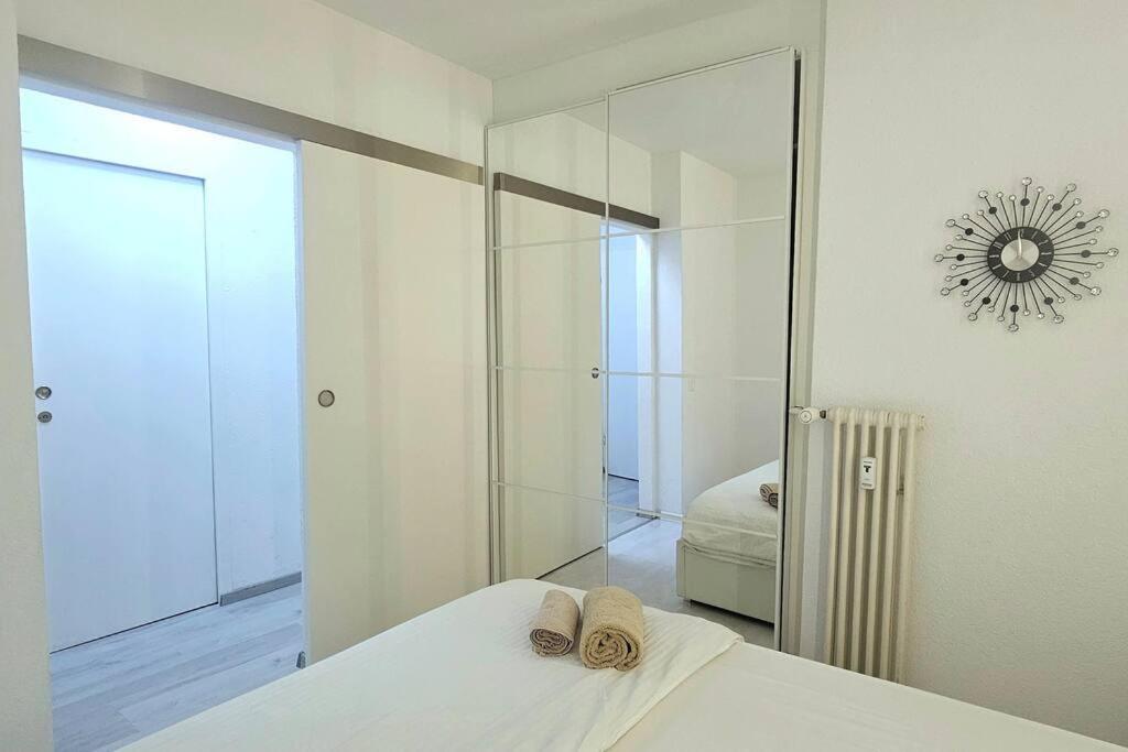 Idyllische Ferienwohnung In Bissone Exteriör bild